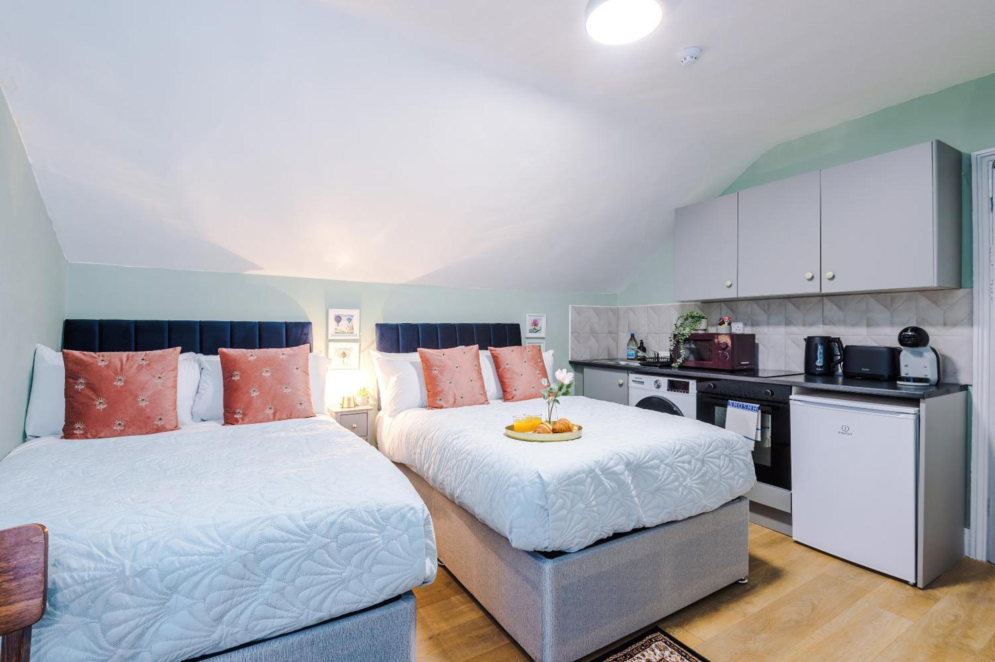 Victoria Park 9 - Free Parking, Wifi, Near Train Station, Free Netflix, Prime & Disneyplus * Лимингтон